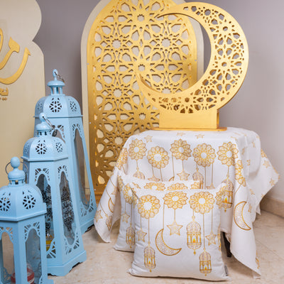 Small wooden crescent with base ramadan décor
