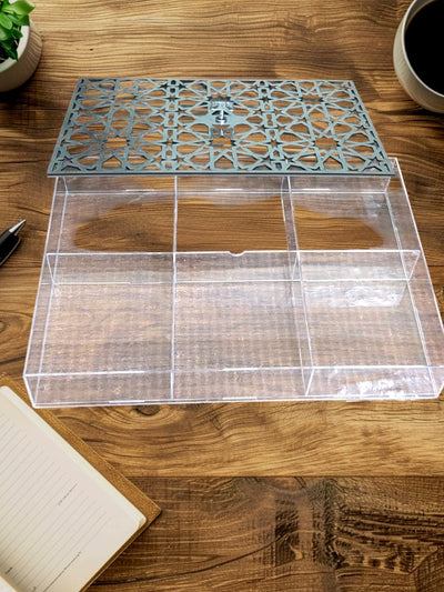 Khak box acrylic silver