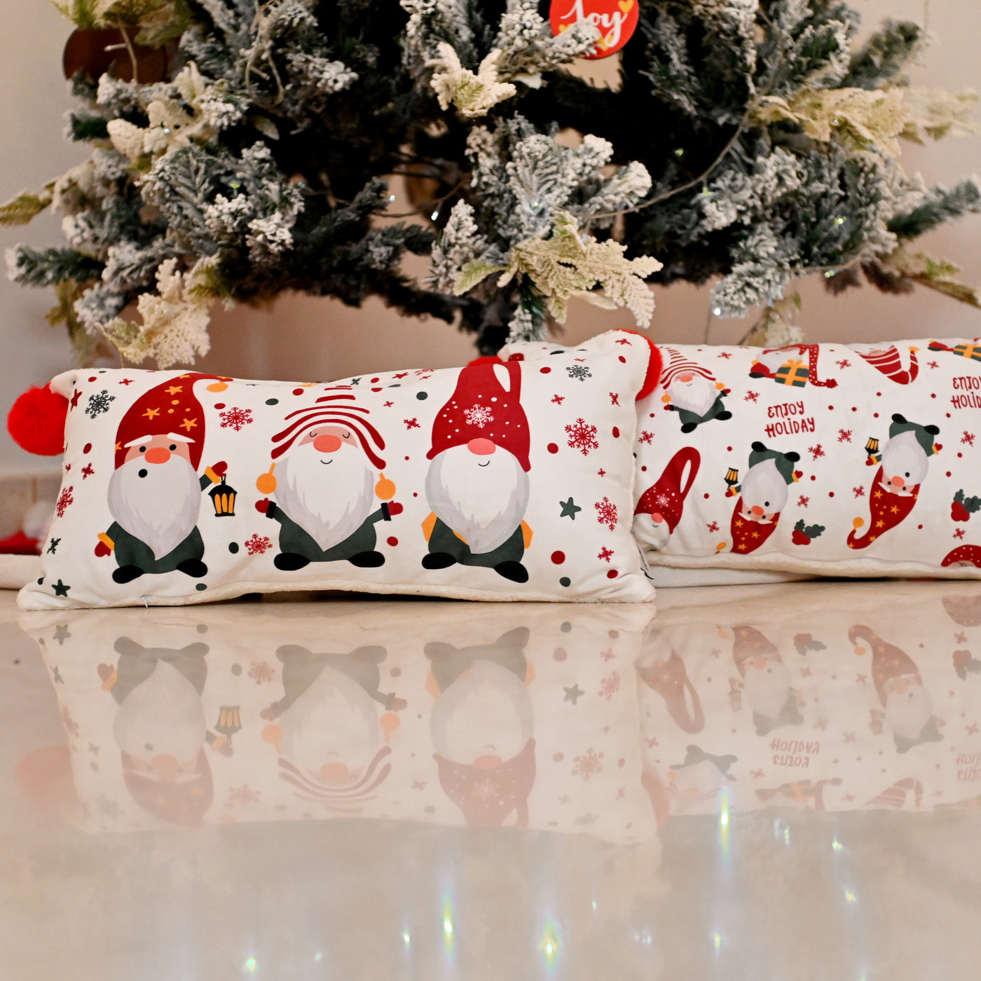 Cushion The Three Elfs