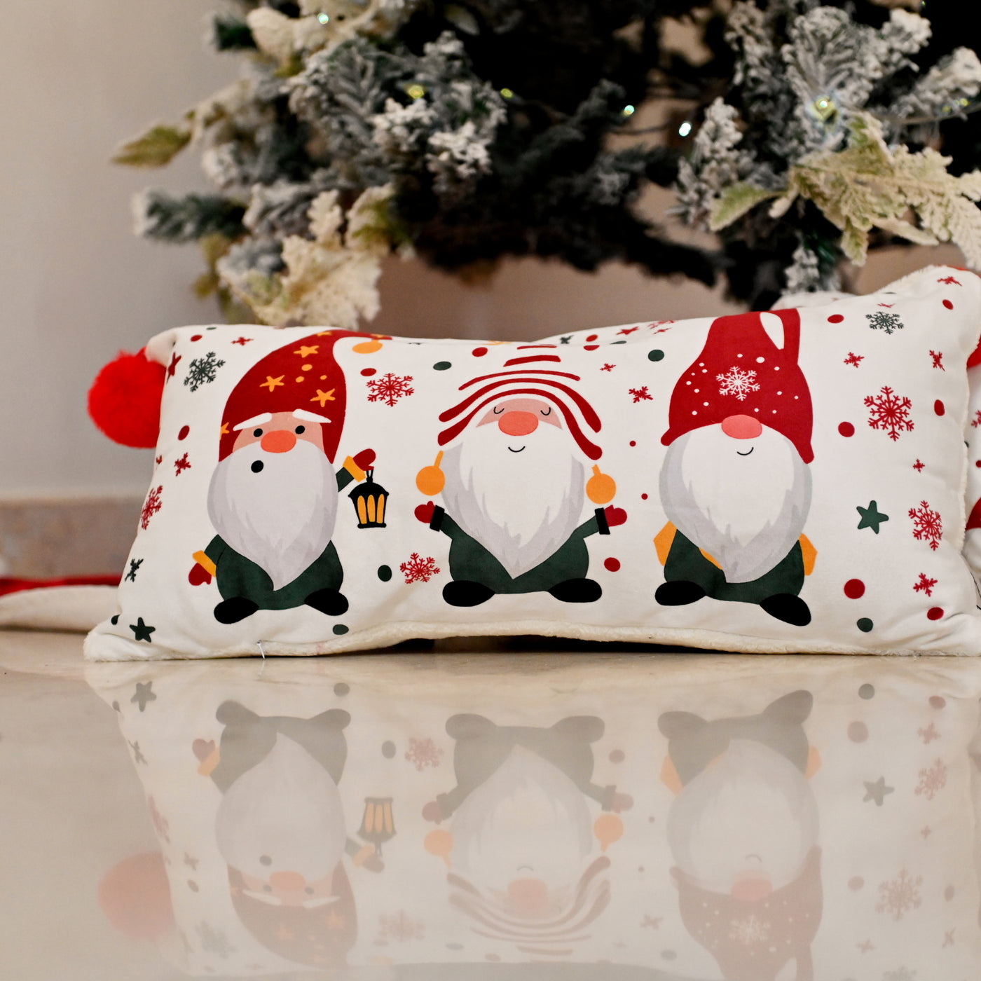Cushion The Three Elfs