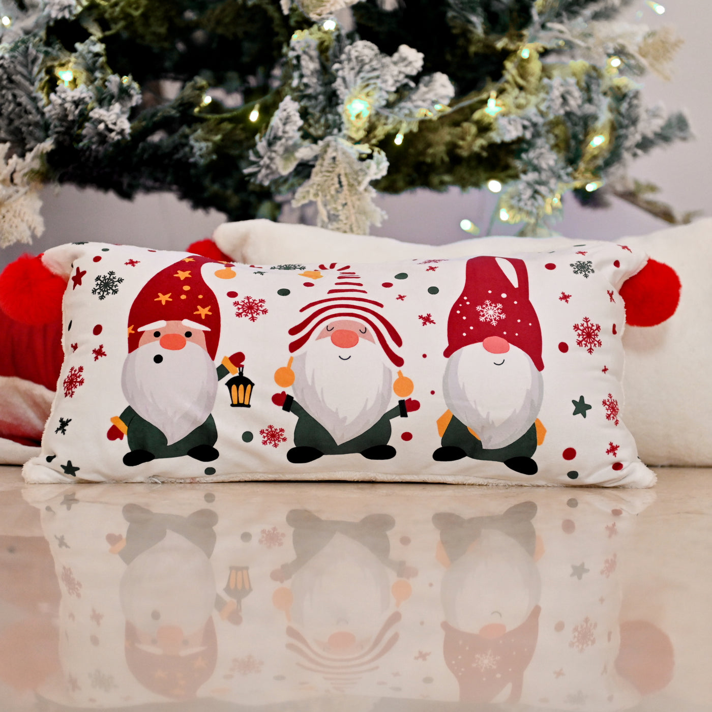 Cushion The Three Elfs