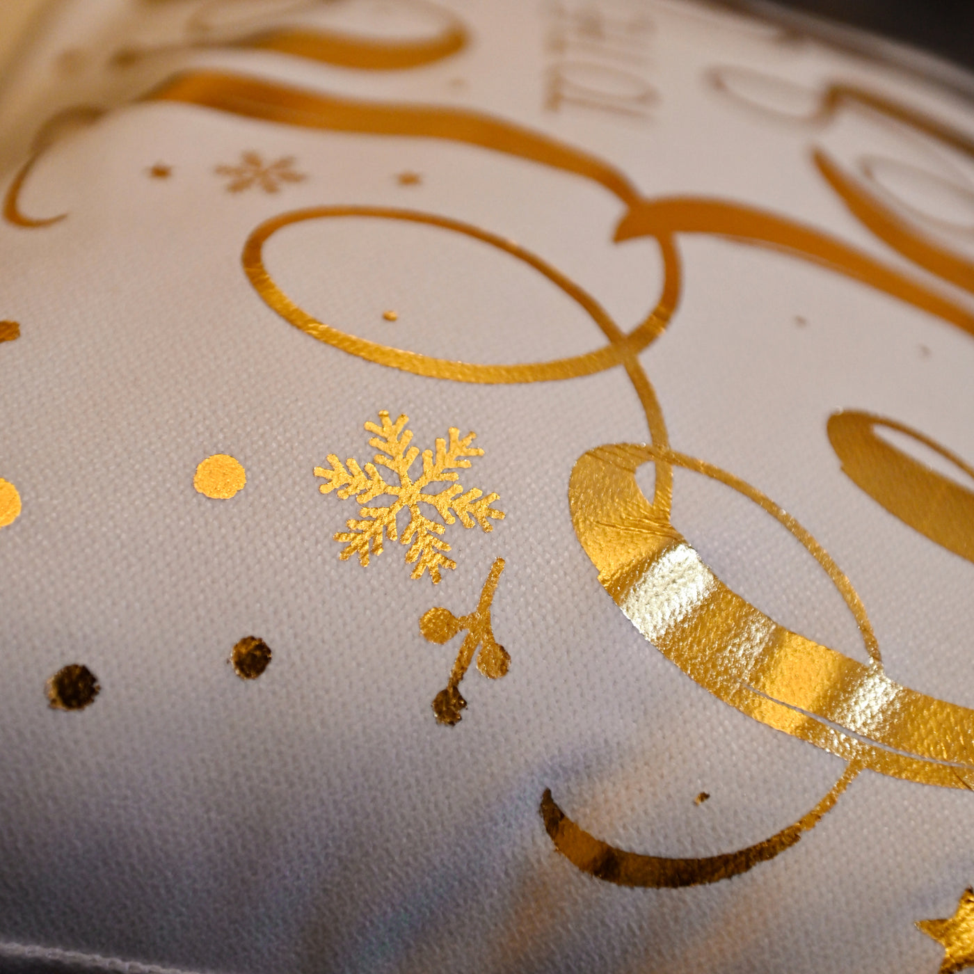 Cushion Joy To The World Gold